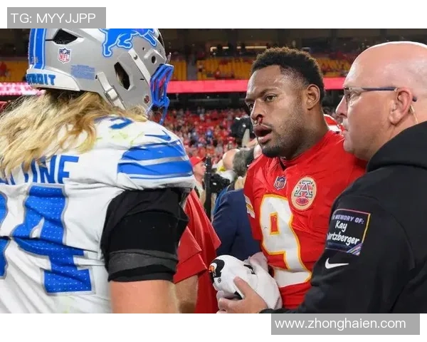 球迷愤怒批评球星表现不佳 引发社交媒体热议与纷争